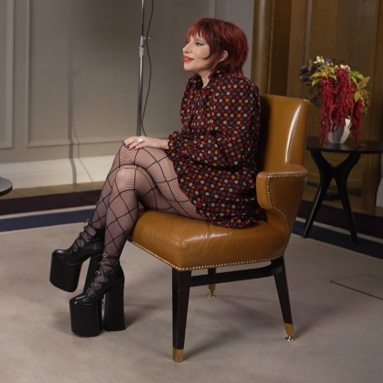 GYeZBCoWwAAfMkp?format=jpg&name=900x900