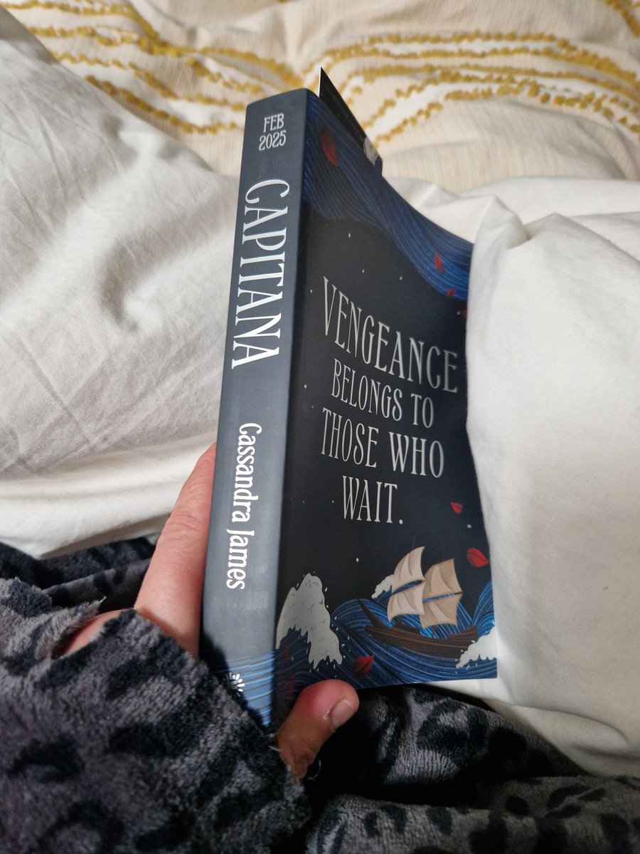 Ximena Reale is certain of one thing: the only good pirate is a dead one.

For fans of Rrivals to lovers, slow burn fantasy!

Thank you, <a href="/HotKeyBooks/">Hot Key Books ✨📚</a>, for sending us a copy of #Capitana by <a href="/WriterCassy/">Cassandra James</a>!

We are SO looking forward to reviewing in our February 2025 newsletter 🩷