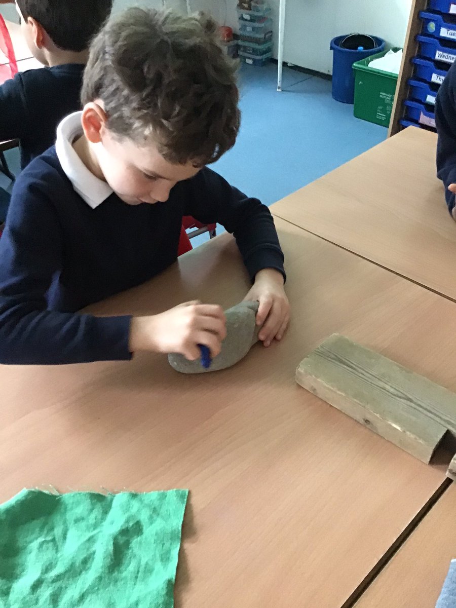 Morningside_ps's tweet image. Today, #Year2 looked at some samples of different #fabrics and named them. We then #experimented to see which #fabrics have the #properties of being #hard-wearing or #durable.