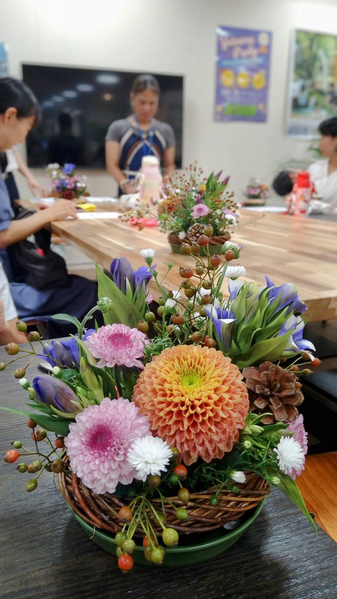 redYuko7878's tweet photo. #秋の花 #フラワーアレンジメント
#Yuiverse https://t.co/mwchwdrBRV