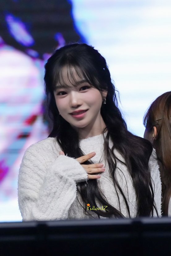YullowIZ's tweet photo. 240927 유리  ><

#JOYURI 
#조유리 
#チョ・ユリ https://t.co/EQ265I98FP
