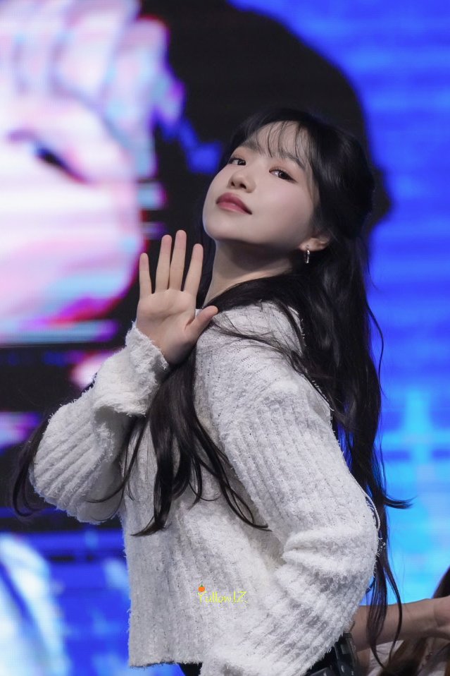 240927 유리  ><

#JOYURI 
#조유리 
#チョ・ユリ