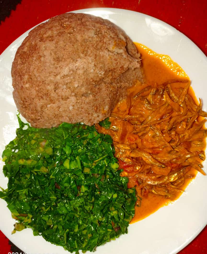 EricOgendi4's tweet photo. We are going organic. Food the African way. You can also eat this well only that you haven't taken the step. Just DM and it will be arranged for you. #Kenyatta, #Offset, #BREAKINGNEWS , #MamaNgina https://t.co/7heFtmxS1m