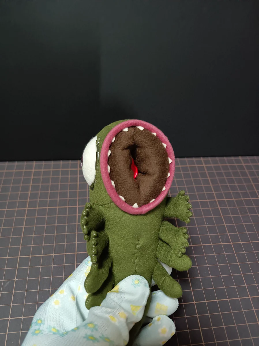 XRAGE 鋼の錬金術師 ハガレン エンヴィー ケース ポーチ ぬいぐるみ 花らいおん🐸通販商品の発送は9月10日～15日ごろを予定しています🦎 on
