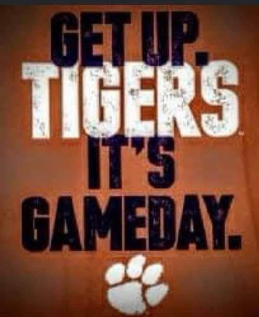 lhstigercoach's tweet photo. Get Up Tigers! Tigers travel to Batesville for a 7:00 kickoff! Pack the stands, be loud, and bring a raincoat 😂!!! Go Tigers! https://t.co/vYVnhbkCmB