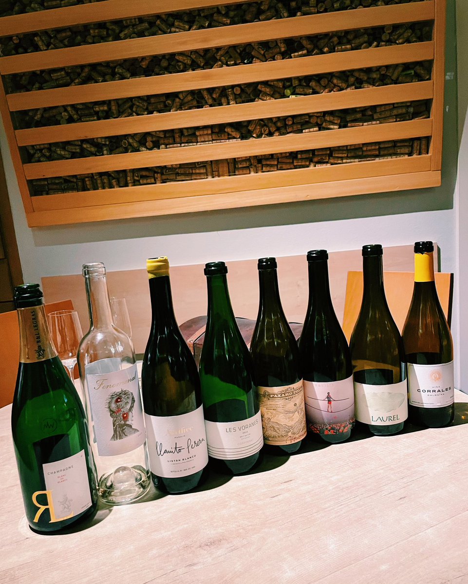 Castellywine's tweet photo. Velada con @vilaviniteca 🌙🍷
.
Llevaba tiempo queriendo probar las verduras de García de la Navarra y fue 🤯🫶🏻
.
Gracias por la acogida sois 🤍
.
.
.
#garciadelanavarra #vilaviniteca #canestruc #bufadors #viñacorrales #legras #eulogiopomares #borjaperezviticultor https://t.co/uLx2XBAU6K