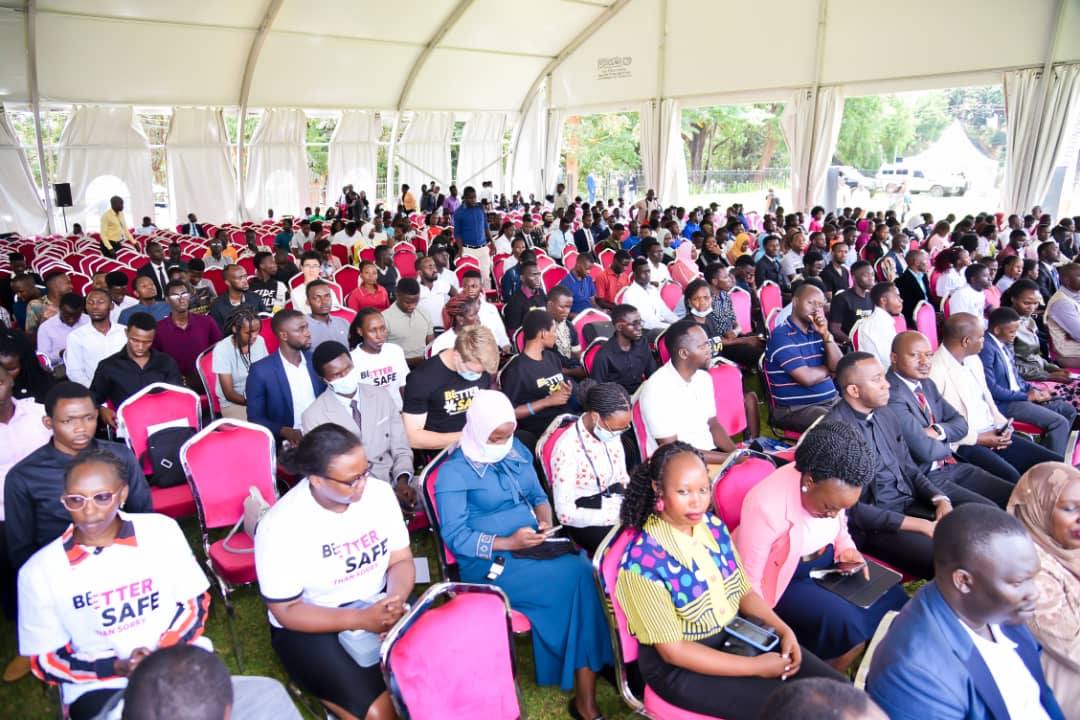 GovUganda's tweet image. "A baseline survey at Makerere revealed that 53.7% of first-year students are making positive sexual choices, with 37.8% still virgins. However, 46.3% are facing pressures leading to negative choices." - Barbara Kaija #ELPLaunch
#EmergingLeadersProgram