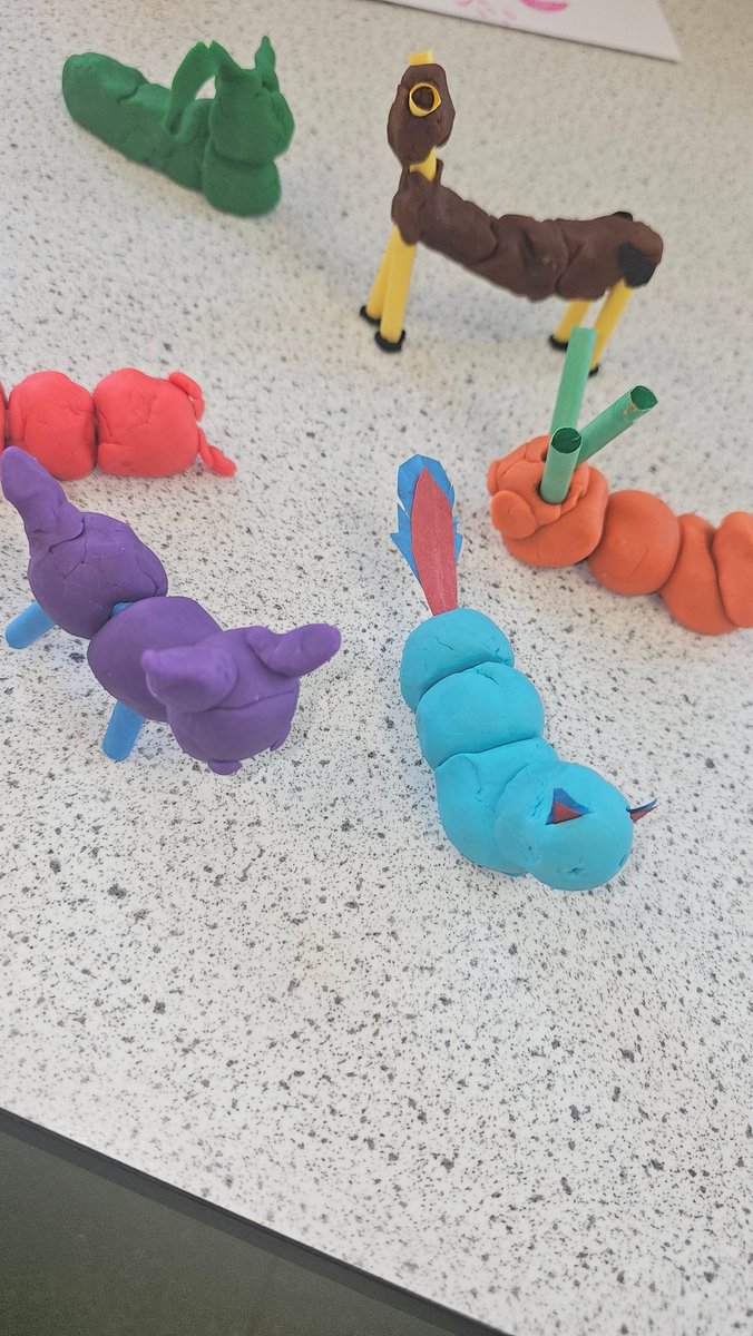 BiologyNinians's tweet photo. S4 biologists learning all about variation and inheritance through rebop models. Some fantastic creativity on show! 🧬🧬👨‍👩‍👧‍👧

@stninianshs 
@DavidKillin https://t.co/XBO5o1Hvsp