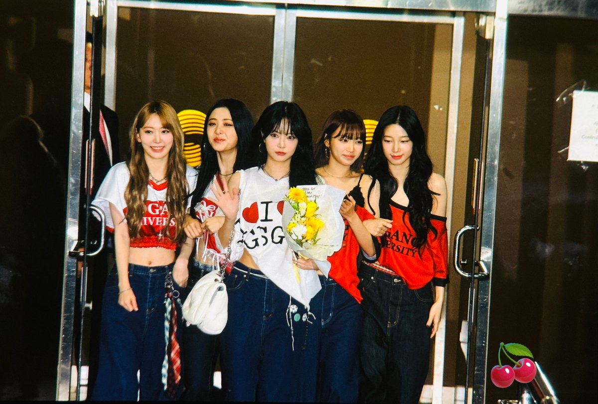 240927 🥰

#사쿠라 #SAKURA #LESSERAFIM #르세라핌