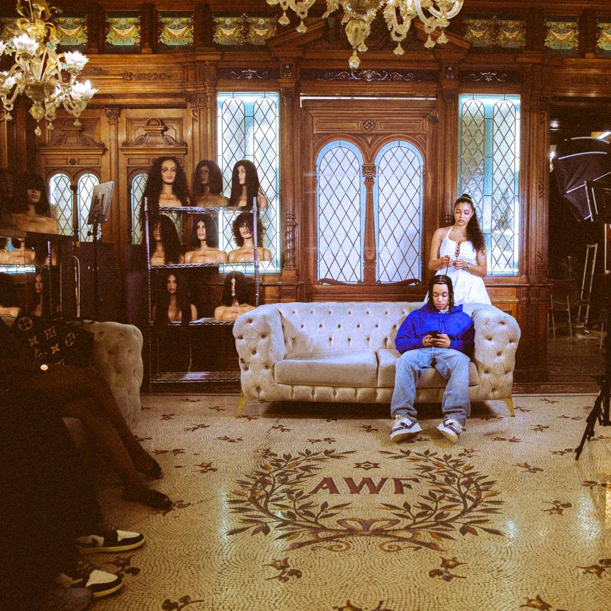 La relève de la mélo c'est lui !

MDLamelo s'associe avec le talentueux Shabz pour un projet de 5 titres après un an de travail, explorant des thèmes comme l'amour et la réussite à travers divers styles

"Mélophorie" déjà disponible

<a href="/Tsh4bz/">SHABZ</a>