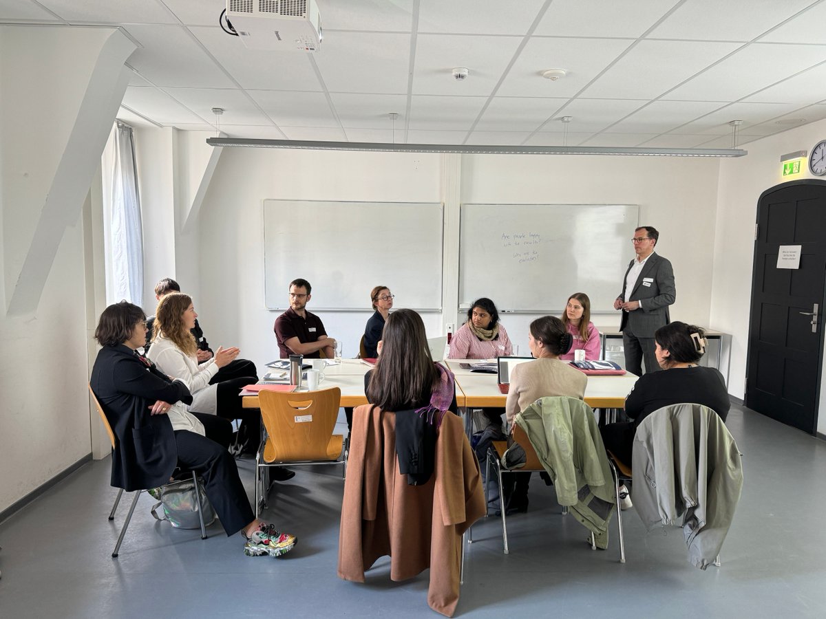 Right now at the Finkenau Hamburg Art and Media Campus. After the introduction presentations, the guests are now attending tutorial and developer sessions led by the RAT-Team as part of the Community Meeting 2024 🐀.
#RATSoftware #searchstudies #rat #ratcommunitymeeting