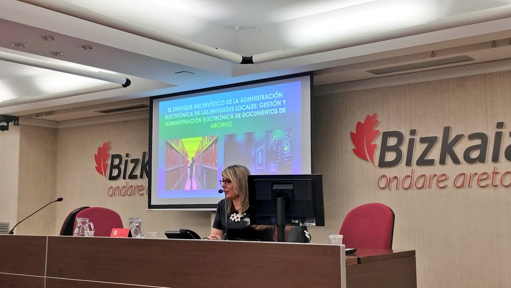 Eider Sarria Gutiérrez (@sarria_eider) on Twitter photo Hoy en el Seminario Vasco de Derecho Local #Bilbao #Eudel #Ivap #Procedimiento en imagen <a href="/AnaRamosRamos6/">Ana Ramos Ramos</a> 🙌 concienciandonos de la importancia de los archivos Hoy en el Seminario Vasco de Derecho Local #Bilbao #Eudel #Ivap #Procedimiento en imagen <a href="/AnaRamosRamos6/">Ana Ramos Ramos</a> 🙌 concienciandonos de la importancia de los archivos