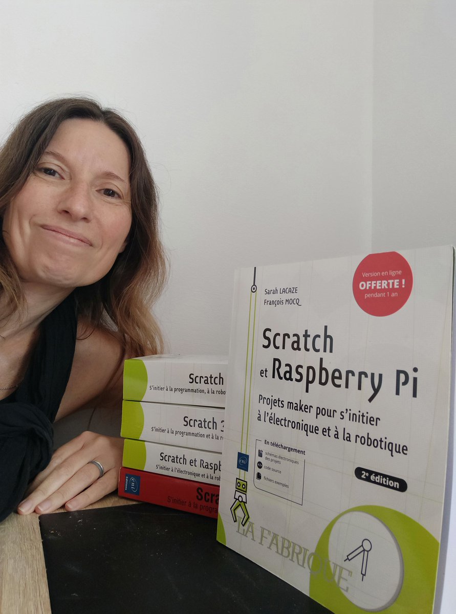 Septembre 2016, mon tout premier livre voyait le jour ! 
Aujourd'hui, 5 livres plus tard, c’est un véritable voyage que j'ai parcouru : de nombreux projets incroyables, des moments de partage et surtout de belles rencontres 
📅 Prochain RDV le 5 octobre
Stay tuned 😉