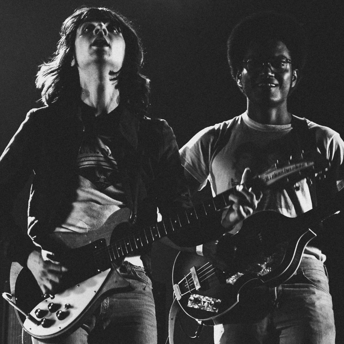 Tonight we play the last show of our Euro tour at <a href="/RS_Barbey/">Rock School Barbey</a> in Bordeaux!
<a href="/tchotchke_music/">TCHOTCHKE</a> open. Show starts at 9pm! 📸 by Bryan Bhodee thelemontwigs.com/tour/