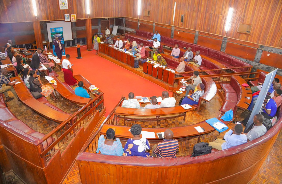 LukangaSamuel1's tweet photo. Happening today at Mpigi District Council Hall;-
@FightingMalaria in partnership with @MinofHealthUG are showcasing the benefits of eCHIS system for district planning & its catalytic effect across the selected districts of Buikwe, Mpigi, Gomba & Bukomansimbi.
#DigitalizingHealth https://t.co/rf8rB4rikq