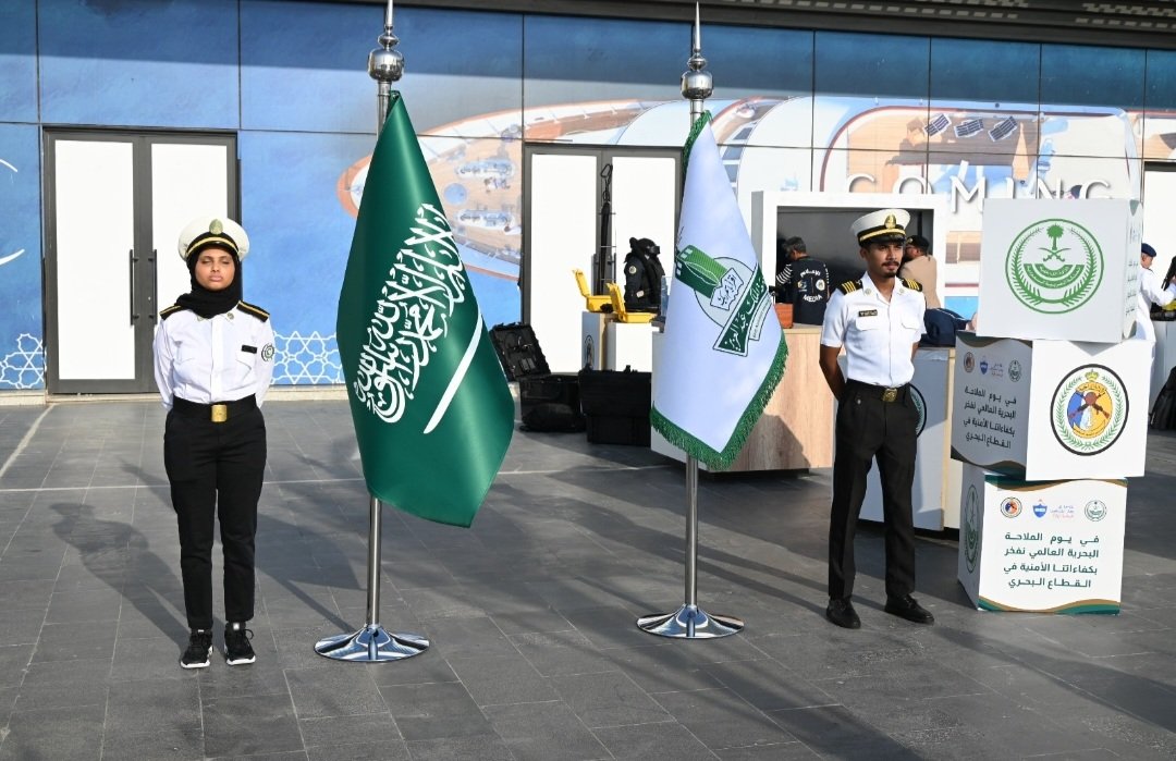 مشاركة طلاب ومنسوبى كلية الدراسات البحرية مع حروس الحدود بجدة بمناسبة يوم الملاحة البحري العالمي 

#WorldMaritimeDay