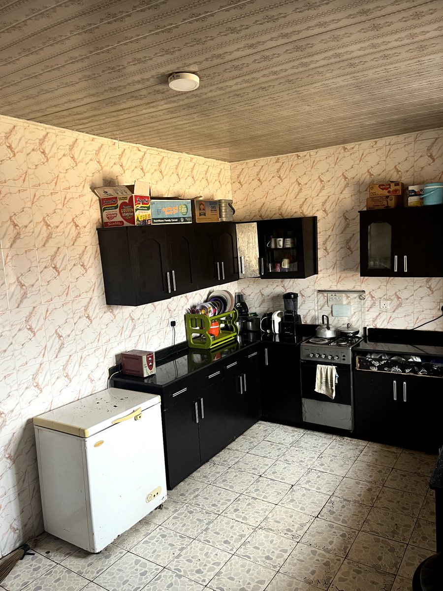FavourJ472's tweet photo. @olubori33 My name is Favour Jonathan, a final year student of University of Ilorin.
I clean and declutter houses, office spaces. With feedback from my clients I have been able to step up my cleaning game.
This support will help me get basic equipments to make the cleaning more efficient https://t.co/Jr17a17Odi