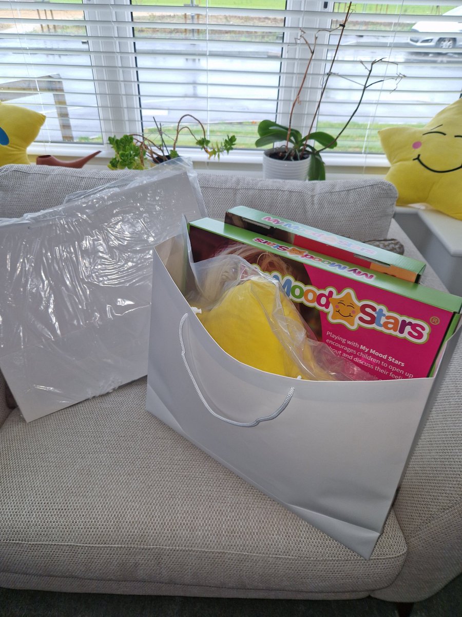 So pleased with these lush carrier bags from <a href="/carrierbagshop/">Carrier Bag Shop</a> 
One thing I learned from a recent event was to bring carrier bags!
Our customers had nothing to take their Stars home in. Big mistake...Big... Huge!
Now ready for The EarlyYears Company conference in November 😃