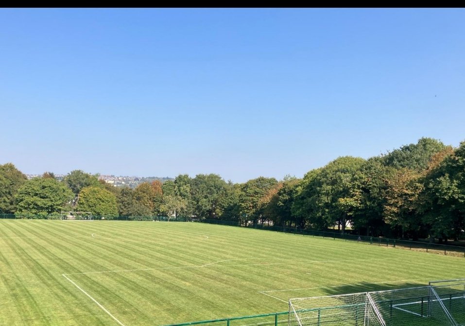 AvondaleUtdFC's tweet photo. Happy 60th Birthday today to our hard working Beaumont Park groundsman Slabadon 🇭🇷 🎂⚽ https://t.co/EVI8T7ihV0