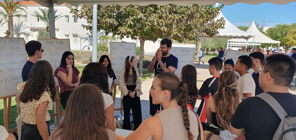 🔬Aquest matí s'ha inaugurat l'European Researchers' Night a la <a href="/UA_Universidad/">Universidad de Alicante UA</a>, amb la participació de <a href="/EconomicasUA/">EconomicasUA</a> en activitats d'economia i sociologia 🌍📊.
🔎Un espai on la investigació i el coneixement s'acosten a la societat, contribuint a comprendre i millorar el món 🤝