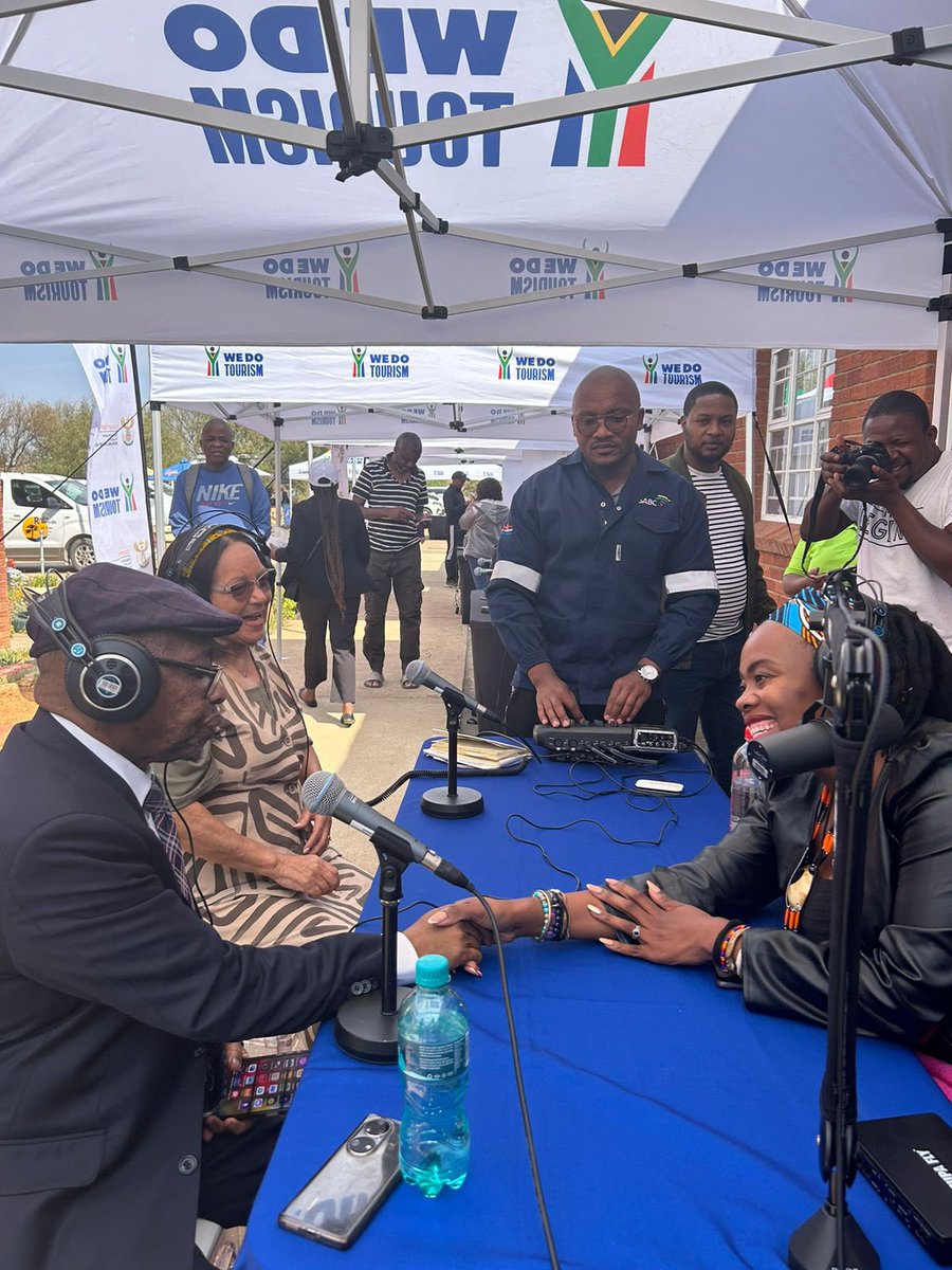 So great to see such strong media support from <a href="/SAfmRadio/">SAfmRadio 📻</a> <a href="/CapeTalk/">CapeTalk on 567AM</a> <a href="/SABCNews/">SABC News</a> &amp; many other media houses at the World Tourism Day celebrations in Carnarvon in the Northern Cape to help us tell these stories about the people &amp; experiences in these  hidden gems in our Mzansi.
