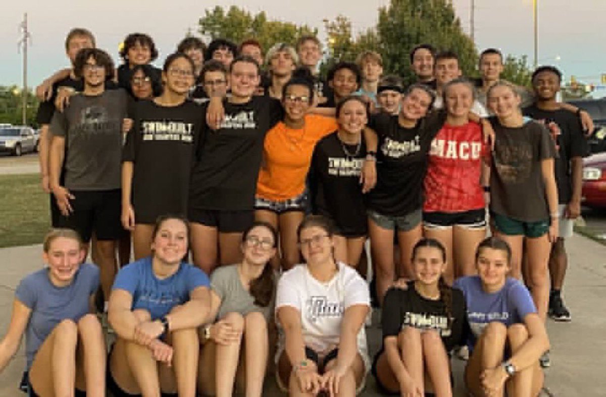 MWCHS_SWIM's tweet photo. Great week with #family54 https://t.co/GfU0ZMHIce