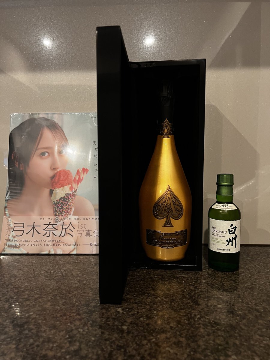 まくたちゃん🙏感謝です😎
ありがたく頂戴します🙇‍♂️
安定のいらない写真集w