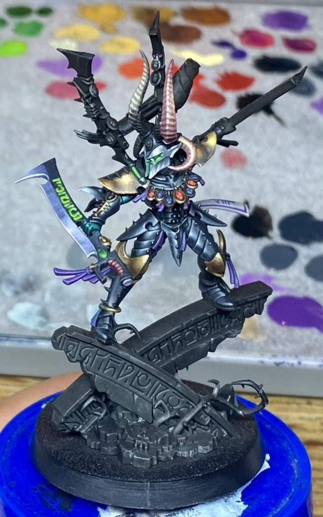 Making a little progress on Drazhar. I often highlight black with blues to make it more interesting but I’ve stuck to greys this time.