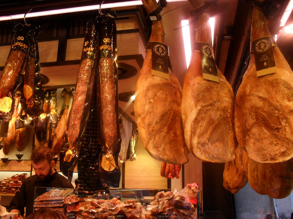Pauu98's tweet photo. Mercat de la Boqueria 📷 https://t.co/Mrq7gPrMoR