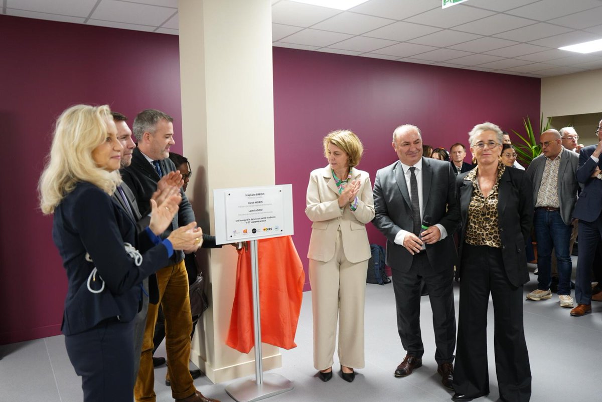 Universite_Caen's tweet photo. L'université de Caen Normandie a le plaisir de vous annoncer, aux côtés de ses partenaires mobilisés, l'inauguration officielle de son Service de santé étudiante (SSE). 👏 Celui-ci est désormais hébergé dans le bâtiment L'Oxygène du @Crous_Normandie, sur le campus 1 à Caen. 🏥(1) https://t.co/Scu02hwI6L