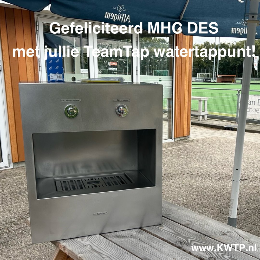 Steeds meer sportclubs stappen over op een #TeamTap #watertappunt, waarmee je losse bidons én TeamKratten met 12 bidons kunt vullen met slechts één druk op de knop. Vanaf vandaag is ook @mhcdes de trotse bezitter van zo’n prachtig watertappunt! #hockey #voetbal #jogg #kraanwater