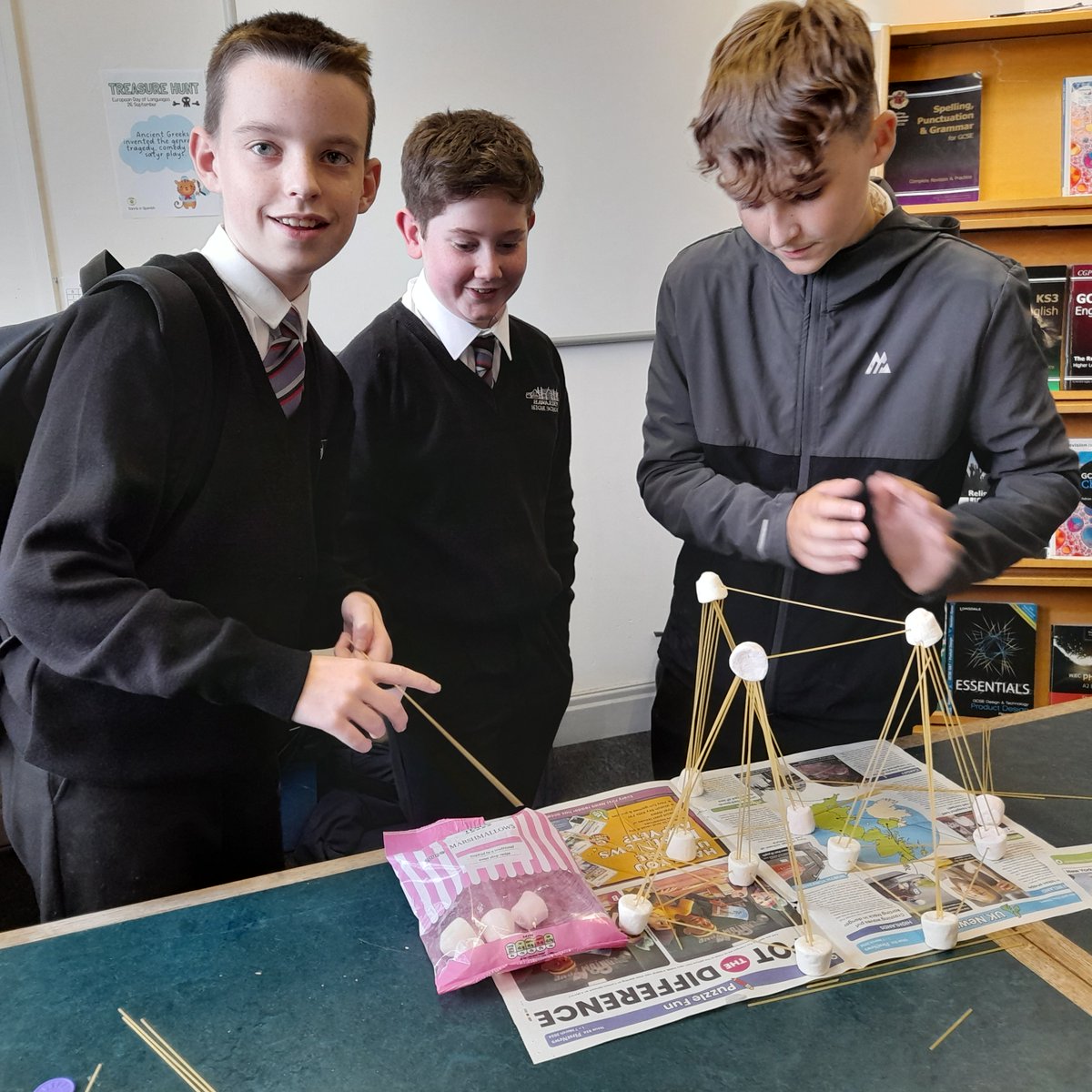 Deep in thought prior to building the foundations for what proves to be the prize-winning "Tallest" Eiffel Tower....made from spaghetti and a dwindling number of marshmallows! 😋😋😋
#EuropeanDayOfLanguages