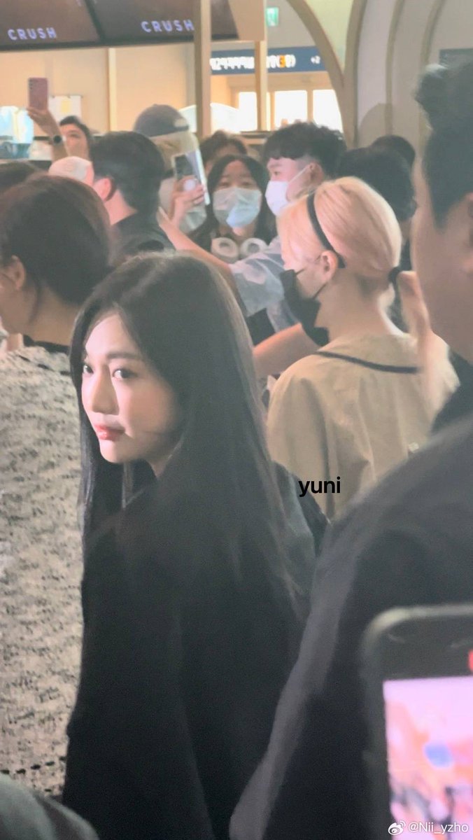 240927 #NINGNING ICN 
Prettiest 😍 

#닝닝 
🔗 m.weibo.cn/status/5083265…