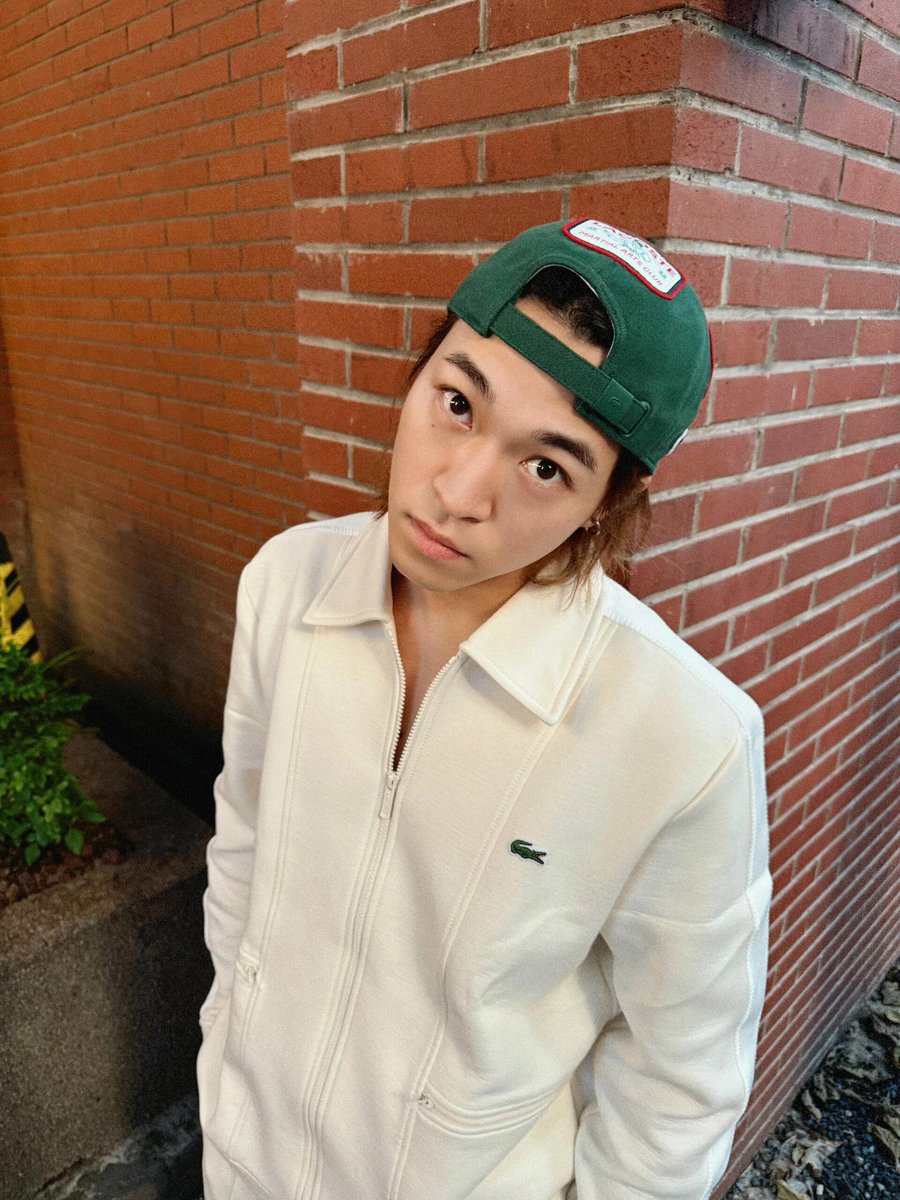 SantaCNFC's tweet photo. 0927 redbook update
  
“Today is Friday, but I still have work tomorrow🤭”

@santa_zanduo 

#赞多 #SANTA #サンタ https://t.co/3BoJevvEqo