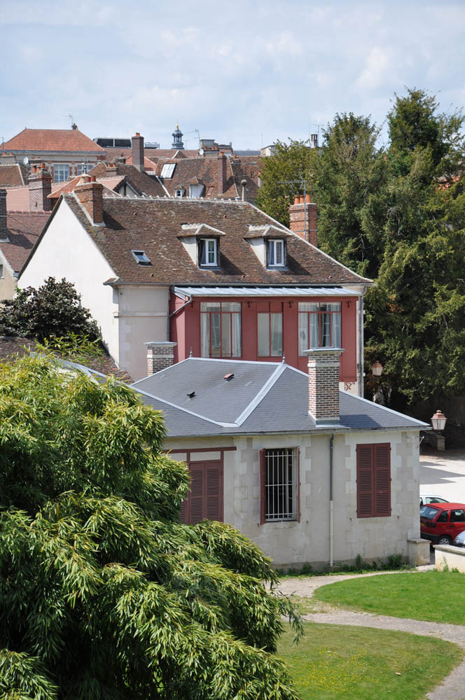 lauric's tweet photo. J-96 pour la Maison des Randonneurs d'Auxerre https://t.co/swBtYL6z0X