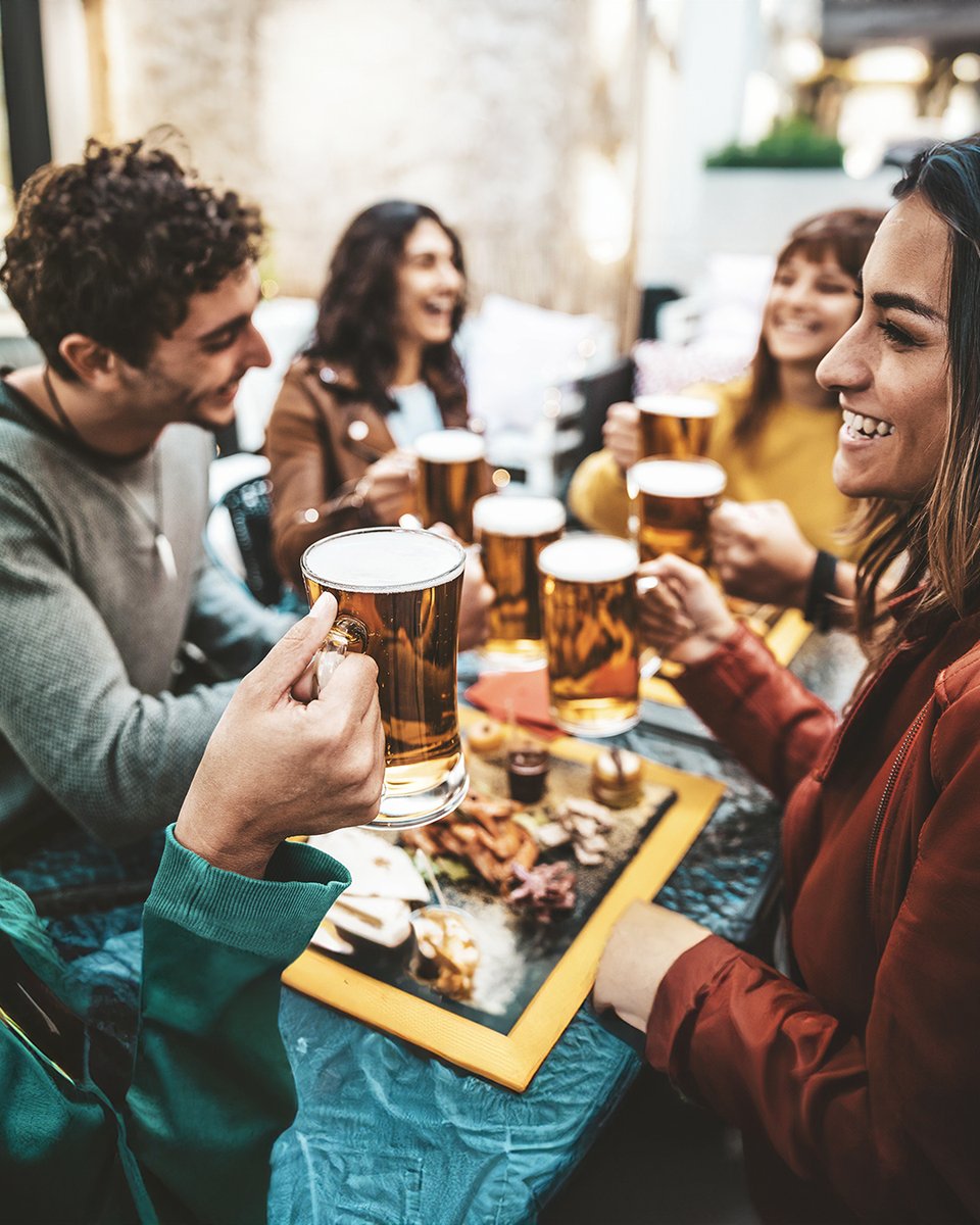 gambrinus_'s tweet photo. Si aún no has visto a tus amigos después de las vacaciones, ¡nos vemos hoy en Gambrinus! 🍻
Encuentra aqui 👇 tu Gambrinus más cercano y a ver a los amigos
https://t.co/D20cJH6CIG
#AmigosYTapas #ReencuentroPerfecto #Gambrinus #CervezaBienFría #PlanConAmigos #MomentosGambrinus https://t.co/nJLFJc2a3M