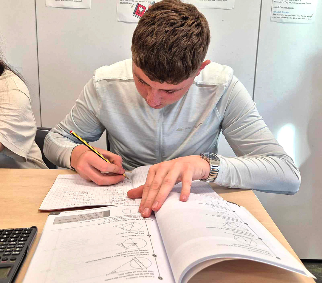 Dundee&Angus College tweet media