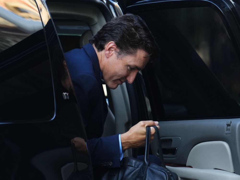 nationalpost's tweet image. Majority of all Canadians now disapprove of Trudeau — except hardcore Liberals: poll nationalpost.com/opinion/majori…