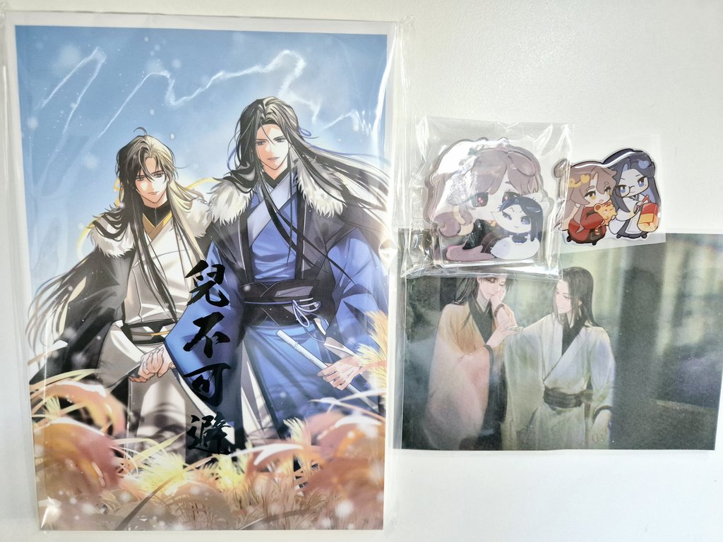 바빠서 살파랑 앤솔 이제 뜯어봄🥲 실물이 너무 아름다워요💙 주최님과 참여진 분들 모두 고생많으셨습니다!! 여유가 있었으면 이야기를 더 풀어서 쓰고 싶었는데... 인간은 같은 실수를 반복하고 나는 영원히 마감이 쫓기면서 쓰는😂 부족한 글이지만 재미가 있길 바랍니다ㅠㅠ