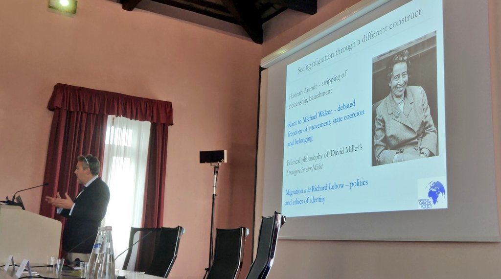 The comprehensive perspective &amp; philosophy of #migration , #health and #cancer in the spectacular lecture by <a href="/SullivanProf/">Richard Sullivan</a> at <a href="/AIOMtweet/">AIOM</a>
Happening now!

#AIOM #LeGiornateDellEtica