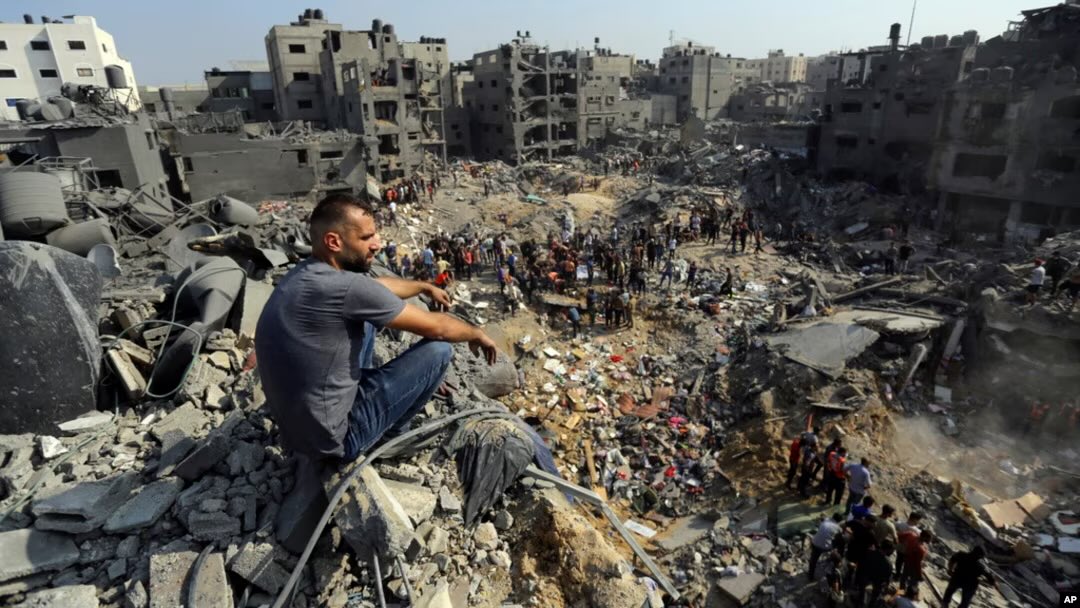 Aaenstable's tweet photo. @PilouAsbaek Meanwhile in Palestine 🤯🤯
Håber du nød hummeren Pilou 🦞🦞 https://t.co/cBE2wiQu5R