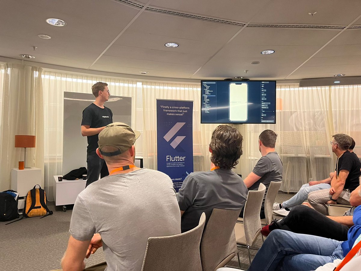 LucasJosefiak's tweet image. Love the spirit of the Dutch Flutter community!! Only group I know where companies have to compete to host a Flutter meetup. After the first meetup in 2024, they only had 1 spot left to host a meetup in the entire remaining year!😄👏

Thanks for having me again @FlutterNL!