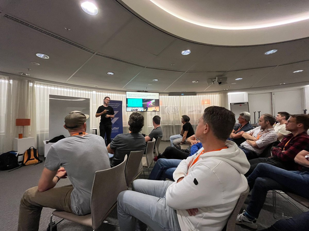 LucasJosefiak's tweet image. Love the spirit of the Dutch Flutter community!! Only group I know where companies have to compete to host a Flutter meetup. After the first meetup in 2024, they only had 1 spot left to host a meetup in the entire remaining year!😄👏

Thanks for having me again @FlutterNL!
