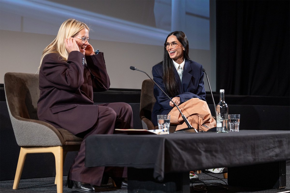 SophieKendrick's tweet image. 📽️ @justdemi was in the house for a Q&amp;amp;A with @edibow about The Substance (currently screening at @BFI SB), including excellent sartorial coordination from them both &amp;amp; a VIP audience member in the form of Pilaf the chihuahua. 🐕‍🦺