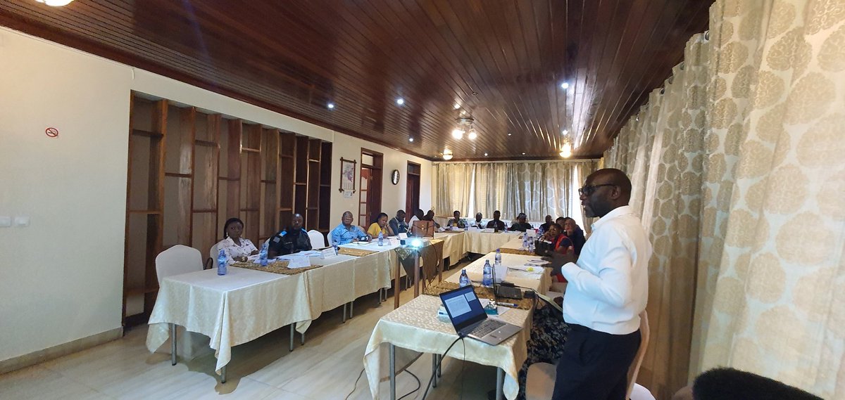 PPIREGIONALE's tweet photo. @PPIREGIONALE réunit les professionnels des médias et les autorités politico-administratives, judiciaires et sécuritaires dans un atelier d'échange sur les instruments légaux qui garantissent la liberté de la presse. #PROLIR @Internews_RDC
@AmbSuisseRDC https://t.co/7yHJmcZ0BN