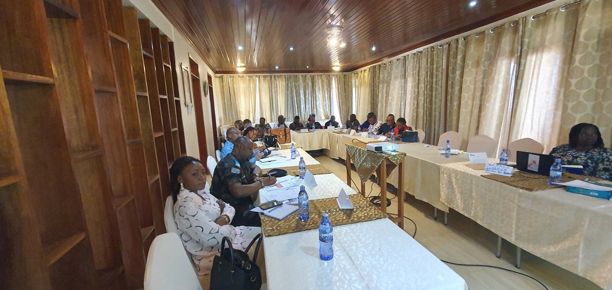 PPIREGIONALE's tweet photo. @PPIREGIONALE réunit les professionnels des médias et les autorités politico-administratives, judiciaires et sécuritaires dans un atelier d'échange sur les instruments légaux qui garantissent la liberté de la presse. #PROLIR @Internews_RDC
@AmbSuisseRDC https://t.co/7yHJmcZ0BN