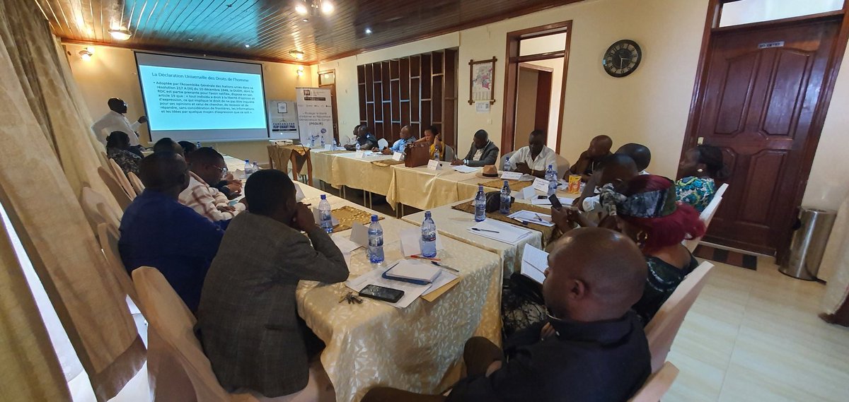 PPIREGIONALE's tweet photo. @PPIREGIONALE réunit les professionnels des médias et les autorités politico-administratives, judiciaires et sécuritaires dans un atelier d'échange sur les instruments légaux qui garantissent la liberté de la presse. #PROLIR @Internews_RDC
@AmbSuisseRDC https://t.co/7yHJmcZ0BN