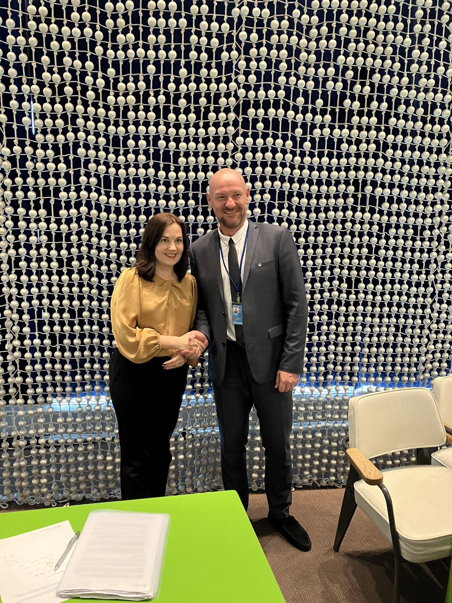 Minister of Social Security Ms <a href="/sannigrahn/">Sanni Grahn-Laasonen 🇺🇦</a> and Vice Minister of Health Mr Dubrov discussed streghtening the cooperation in the field of health between #Finland and #Ukraine. A technical agreement between the Ministries will be signed soon #UNGA79 <a href="/FinlandUN/">Finland's Mission to the UN 🇫🇮🇺🇳</a> @stmuutiset