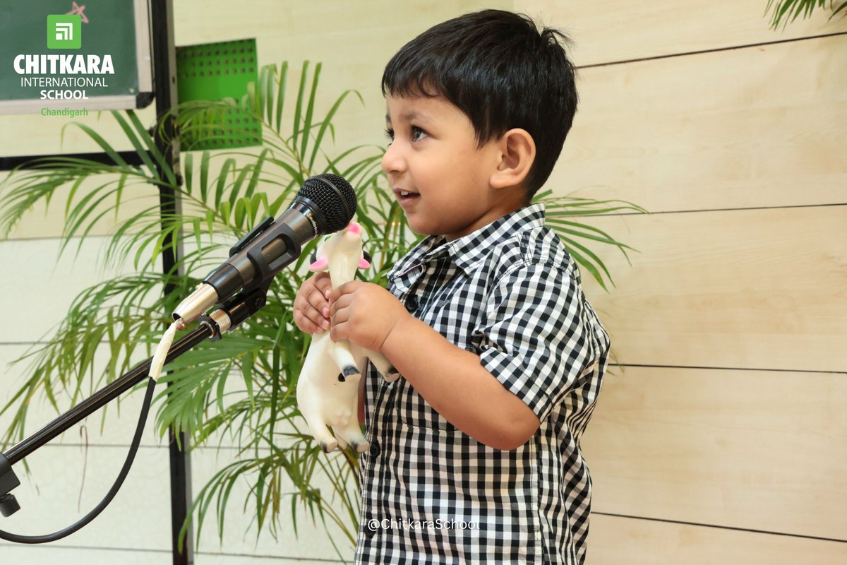 chitkara_school's tweet photo. Chitkara International School, Chandigarh, organises a riveting "Show and Tell Activity for the little learners of Chicklets.
-
#CIS #showandtell #activity #acting #speakingskills #orator #kids #kindergarten #chicklets #funactivity #ChitkaraInternationalSchool https://t.co/WI6wVW7RrM