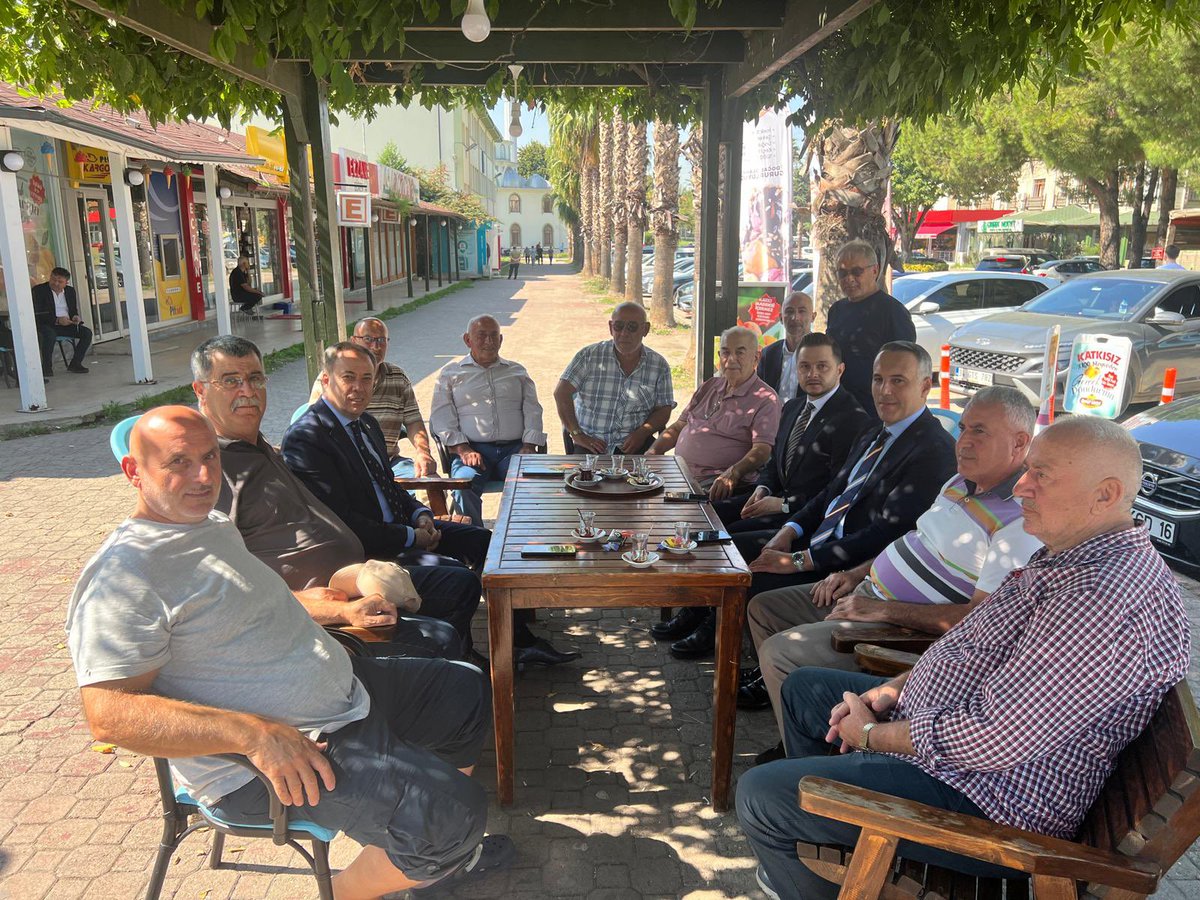 yunustever's tweet photo. 📍Kırkpınar | #Sapanca

Milletvekilimiz Sayın Murat Kaya ve İlçe Başkanımız Şafak Başoğlu ile birlikte Kırkpınar’da bulunan esnaflarımıza ve hemşehrilerimize selam verip, hasret giderdik.

Rabb’imden tüm esnaflarımıza hayırlı işler, bereketli kazançlar diliyorum.

#HayırlıCumalar https://t.co/LuACif0lHs